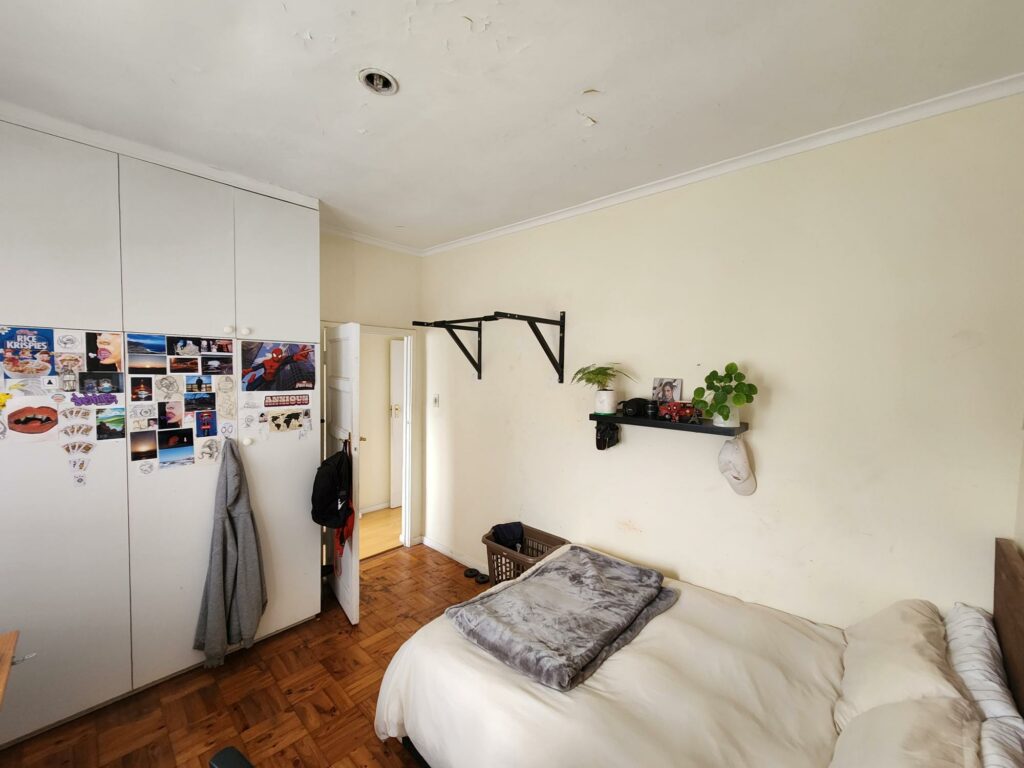 Bedroom 2 BIC